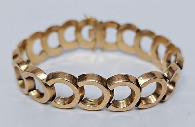 צמיד מזהב 14 קראט משקל הצמיד 19 גרם אורך הצמיד 19.5 ס"מ ,