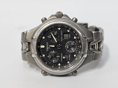 שעון לגברים פלדה קוורץ תוצרת TISSOT עובד קוטר השעון 38 , מ"מ . בית המכירות לא בודק דיוק שויצרי ,