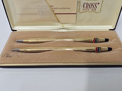 זוג עט ועיפרון תוצרת CROSS במארז מקורי