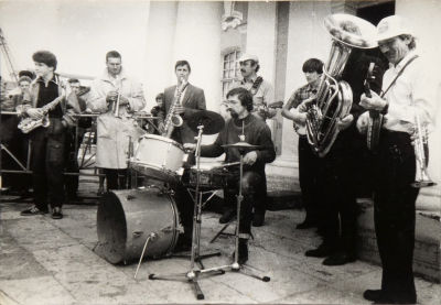 Сорокина Любовь. Сборный диксиленд на ретро выставке. 1970-80е гг. Бром-серебряная фотография 