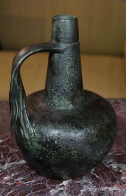 Кувшин. Модерн, мягкий фарфор, ХХ век начало. 22,5х16х16 см. Состояние хорошее. Имеется скол на 