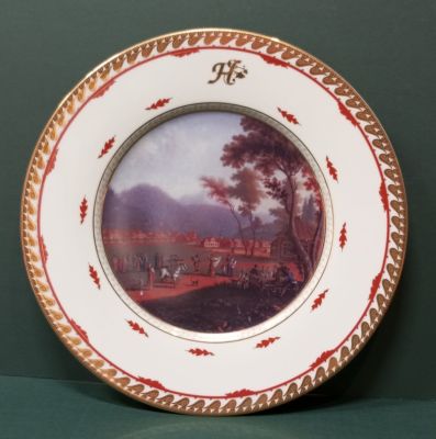 Декоративная тарелка ИФЗ с монограммой &laquo;Н&raquo;. 1990-2000-е гг., 
декоративная тарелка, фарфор 
