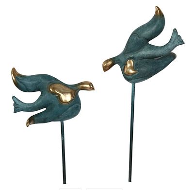 ** Nouna - ** Nouna b.1958 (French) The wings of peace brozne sculpture 56x25x20 cm signed and