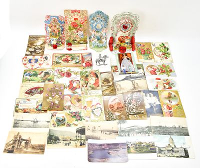 COLLECTION OF ASSORTED VICTORIAN HOLIDAY CARDS & POSTCARDS. A collection of assorted Victorian 