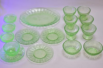 COLLECTION OF URANIUM DEPRESSION PATTERN GLASSWARE. A collection of depression pattern glassware 