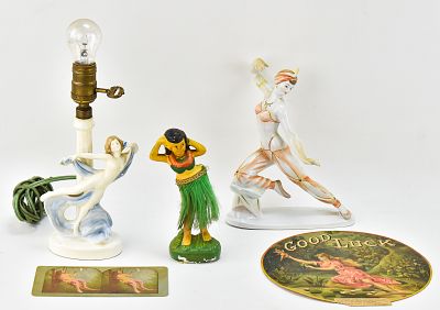 ASSORTED EARLY 20TH CENTURY DECOR: HAWAIIAN CERAMIC HULA GIRL DANCER, HOLLOWAZA PORCELAIN 