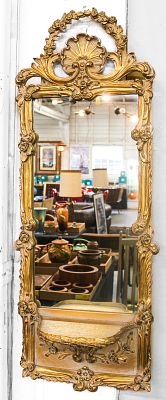 CONTEMPORARY ITALIAN FLORENTINE STYLE WALL MIRROR. An Italian Florentine style contemporary 
