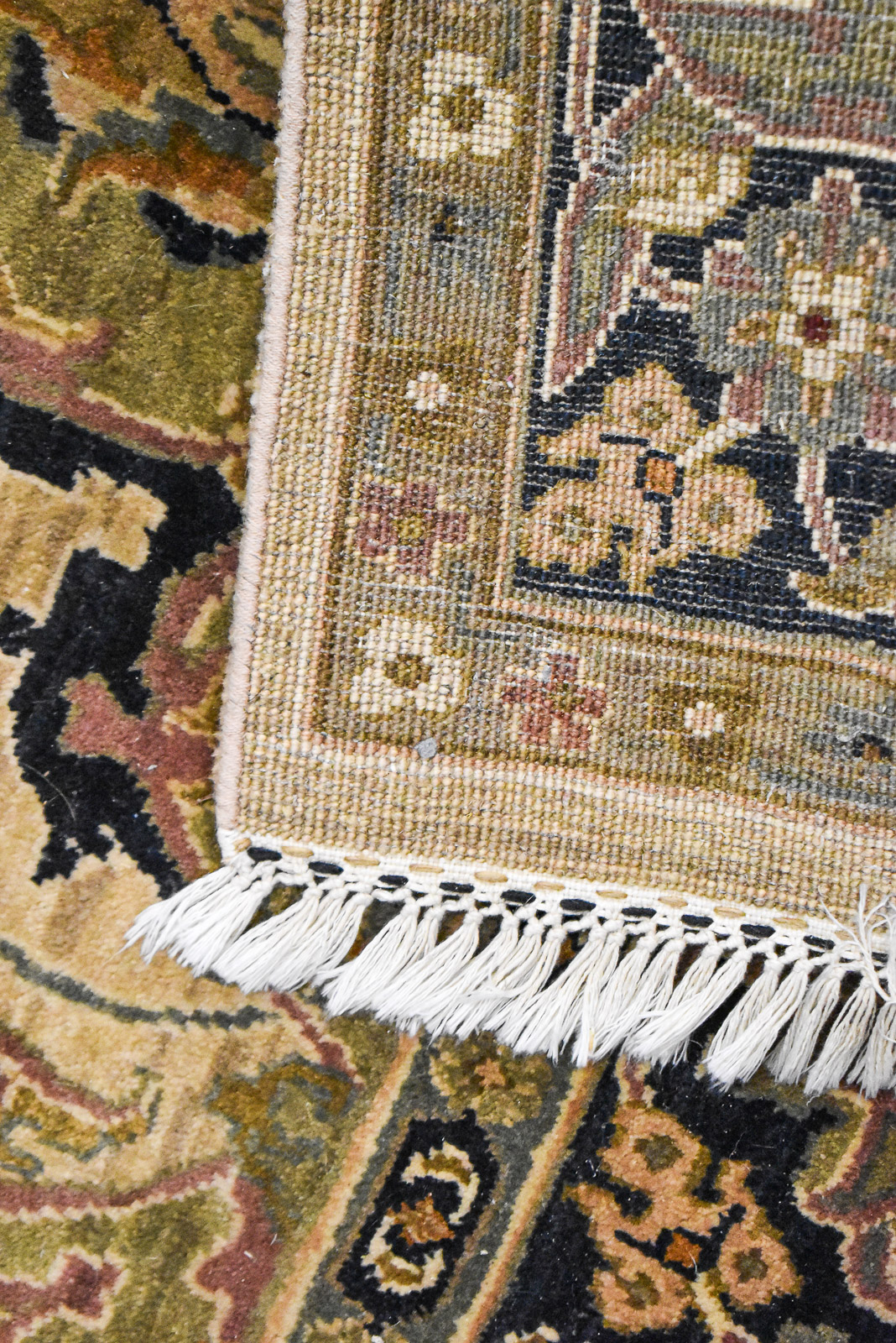 INDIAN CRAFTSMAN COLLECTION HAND-WOVEN WOOL RUG