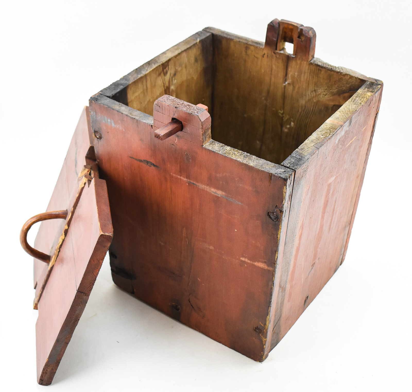 CHINESE EXPORT WOODEN GRAIN CADDY; C. MID-19TH CENTURY