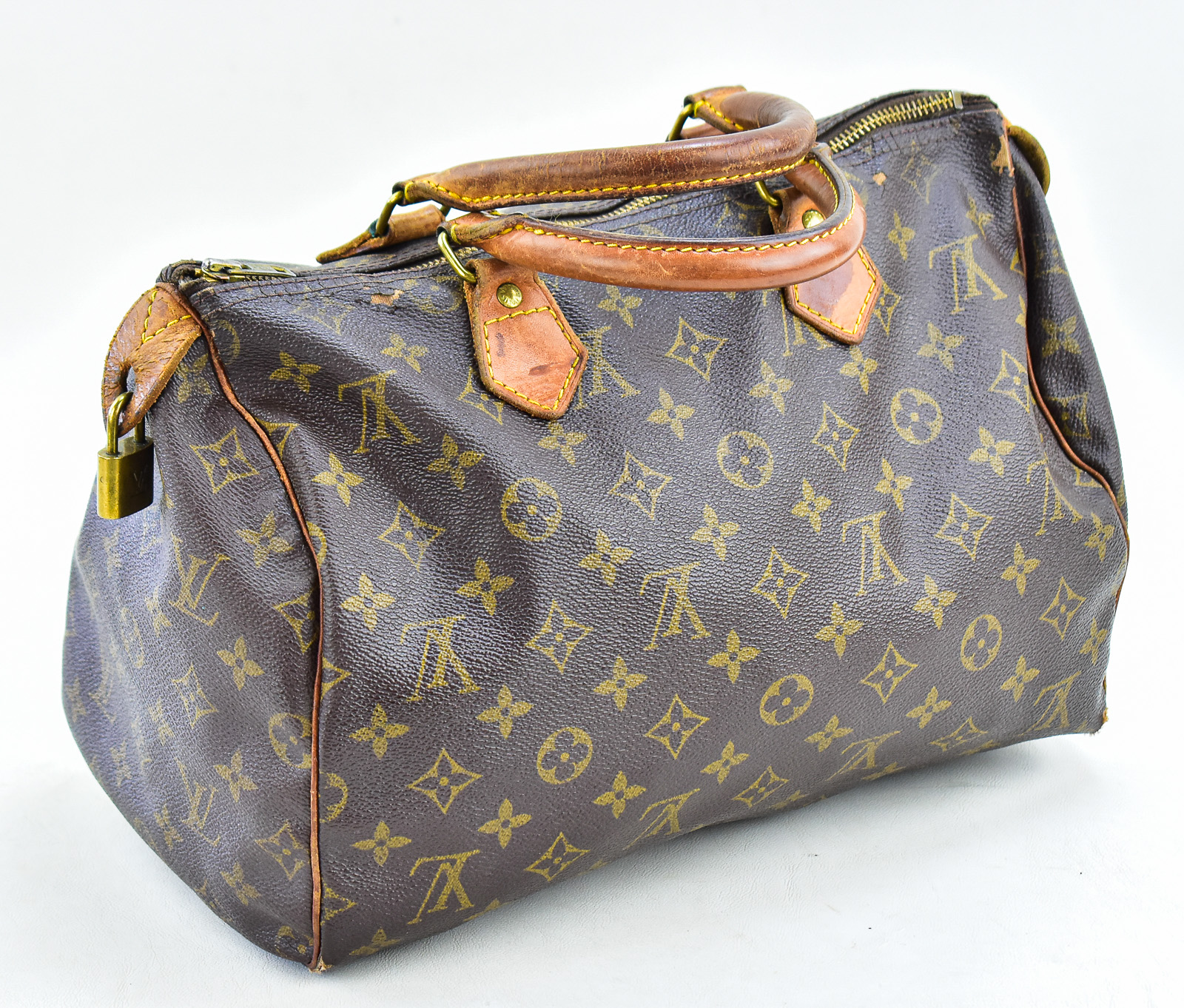 VINTAGE LOUIS VUITTON "SPEEDY" MONOGRAM HANDBAG