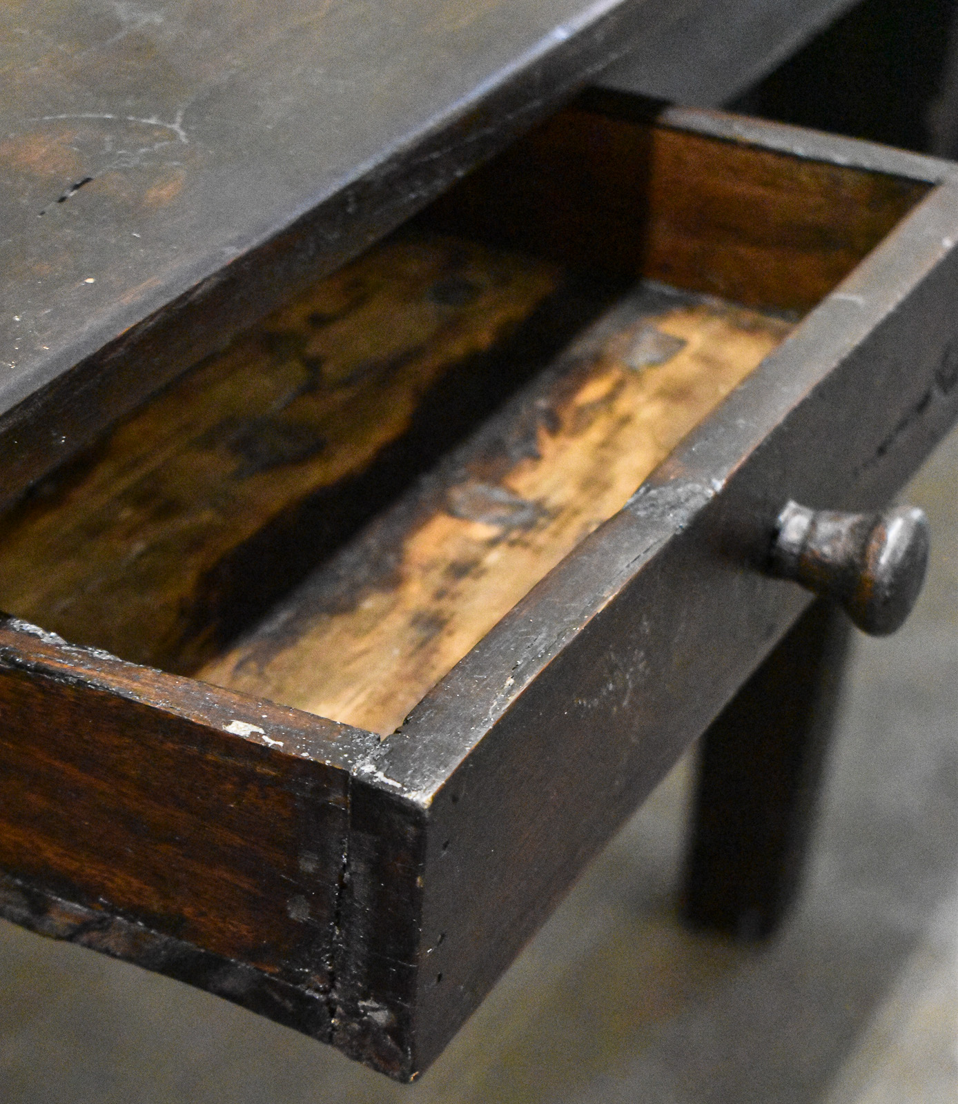 AMERICAN PRIMITIVE-STYLE FARM TABLE; C. LATE 19TH CENTURY