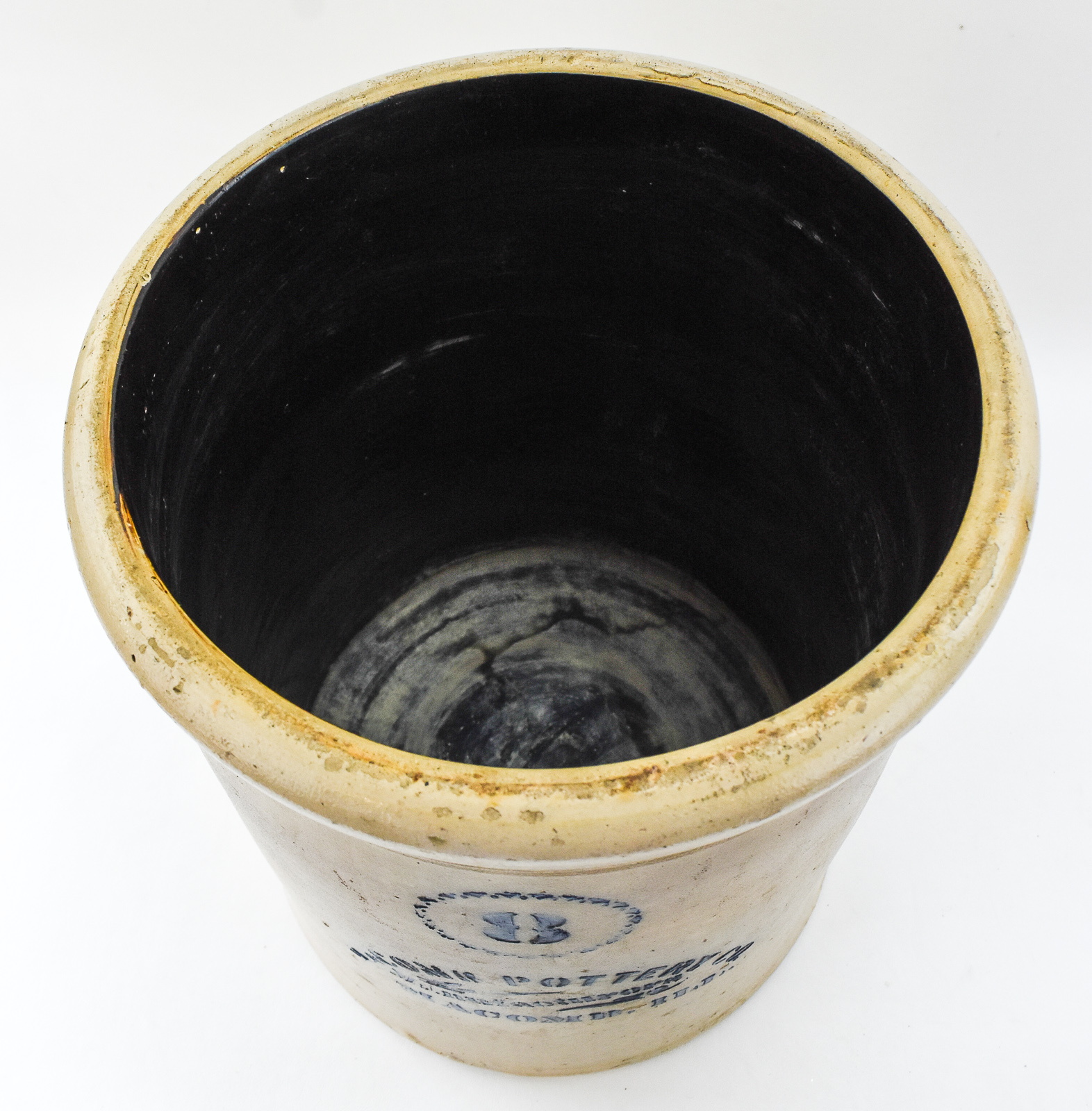 MACOMB POTTERY COMPANY EIGHT-GALLON SALT-GLAZED STONEWARE CROCK