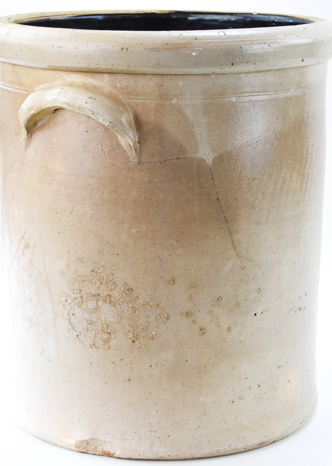 MACOMB POTTERY COMPANY EIGHT-GALLON SALT-GLAZED STONEWARE CROCK