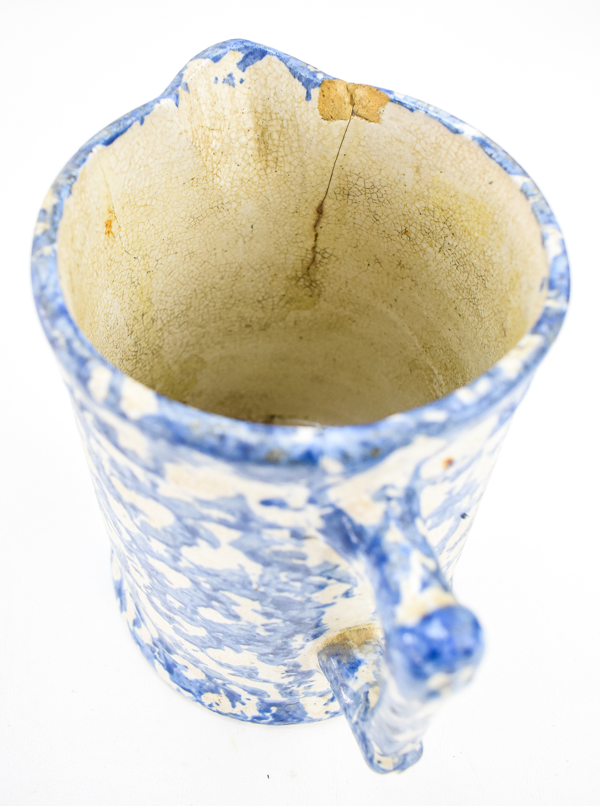 FOUR AMERICAN SPONGEWARE PITCHERS