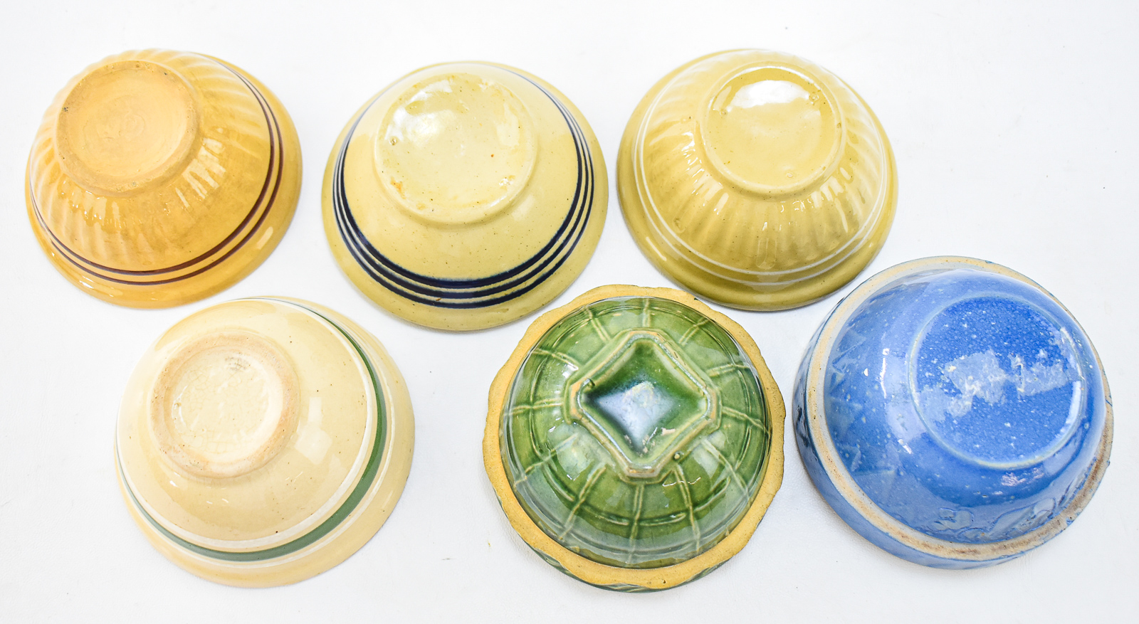 STONEWARE AND YELLOW WARE COLLECTION: 'WINDOWPANE' AND 'BANDED' PATTERNS