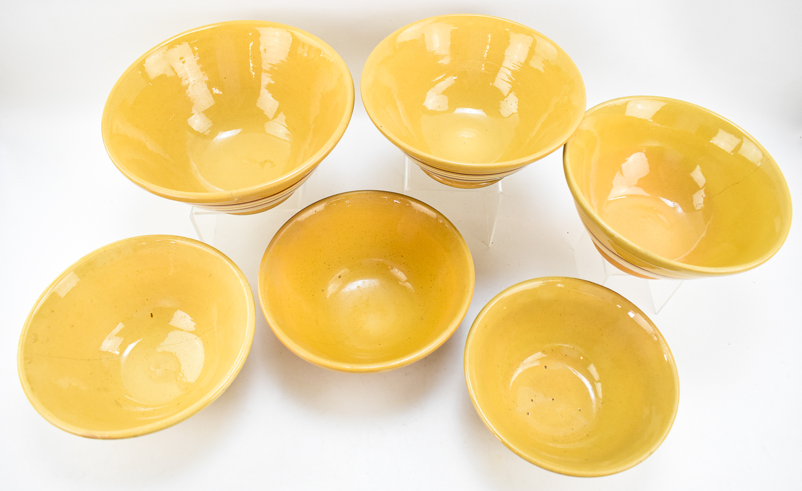 ASSORTMENT OF SIX LARGE BANDED YELLOW WARE BOWLS