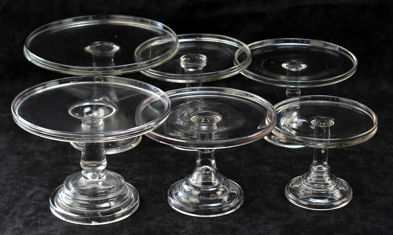 SIX CHALLINOR, TAYLOR AND COMPANY (ATTR.) EARLY AMERICAN PRESSED GLASS PEDESTAL CAKE STANDS