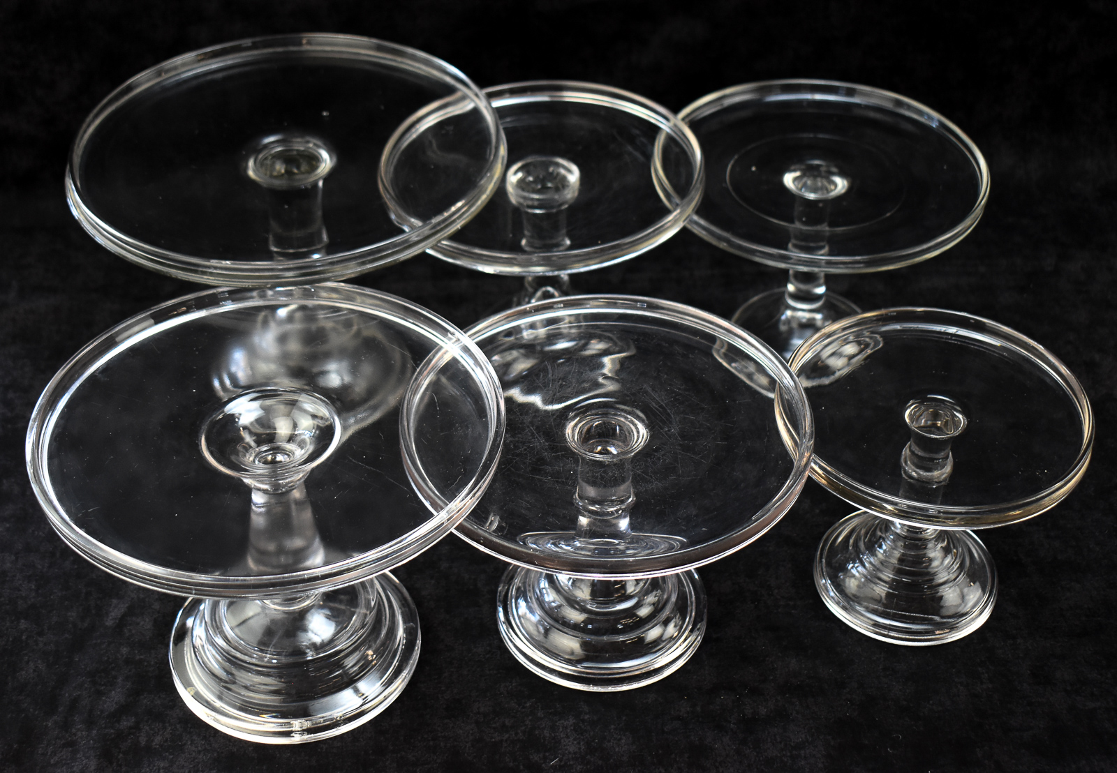 SIX CHALLINOR, TAYLOR AND COMPANY (ATTR.) EARLY AMERICAN PRESSED GLASS PEDESTAL CAKE STANDS