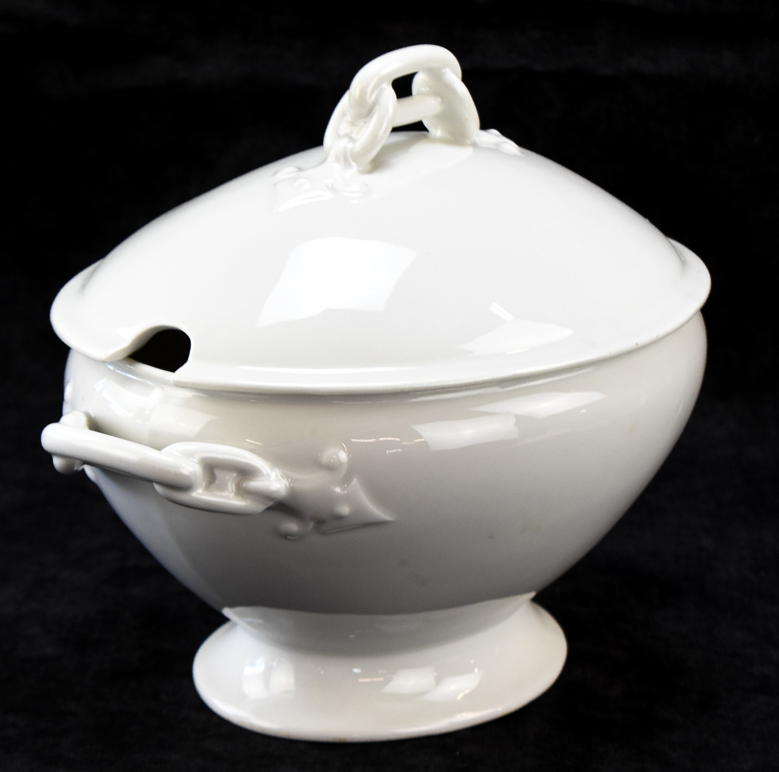 CHARLES FIELD HAVILAND LIMOGES FRENCH PORCELAIN SOUP TUREEN