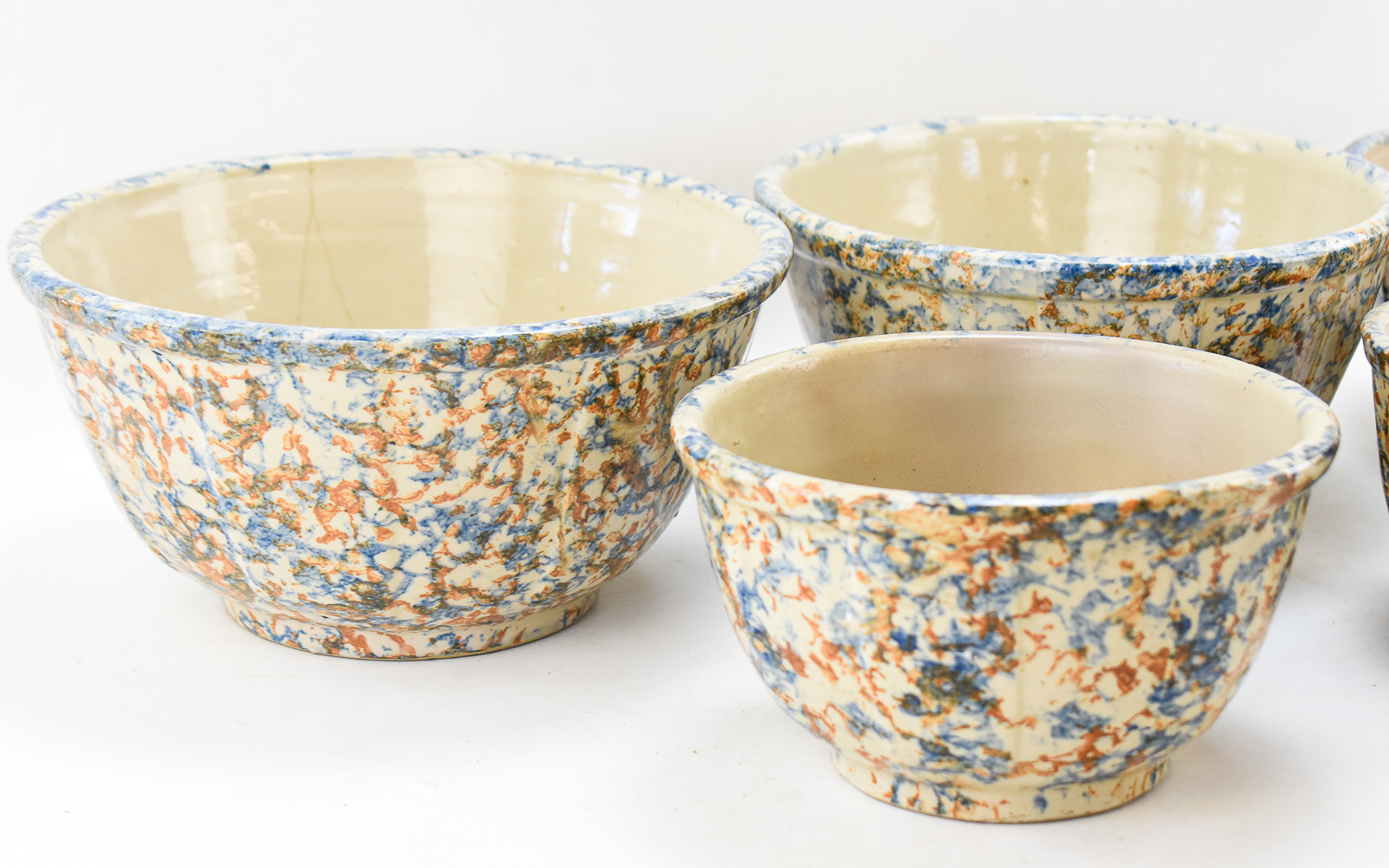 RED WING POTTERY (ATTR.) COBALT AND RUST SPONGEWARE MIXING BOWLS