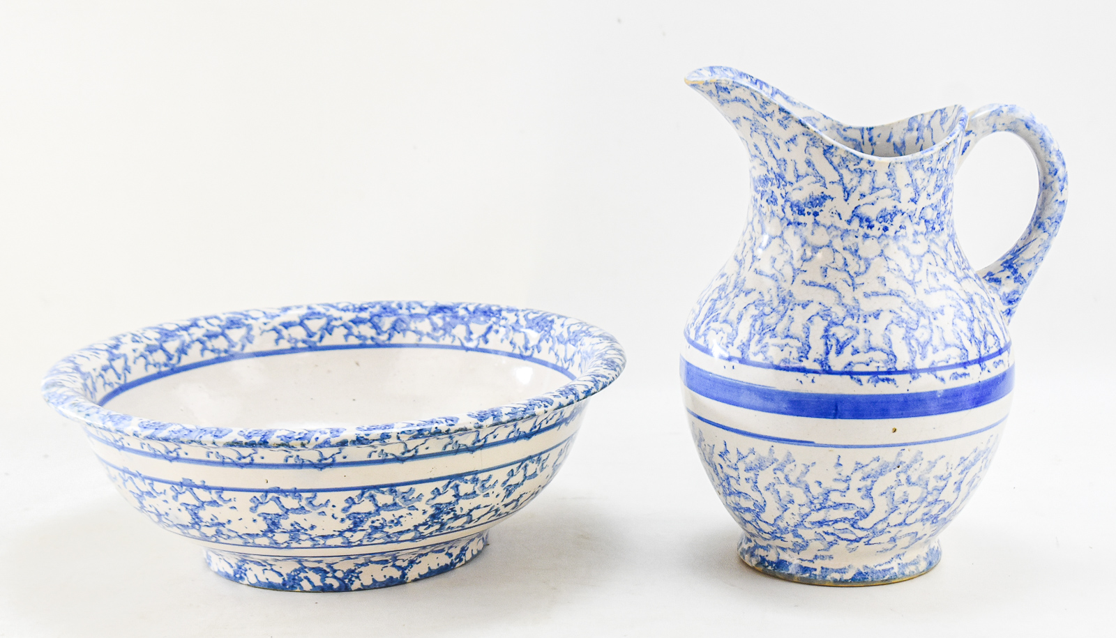 BLUE SPONGEWARE WATER PITCHER AND BASIN