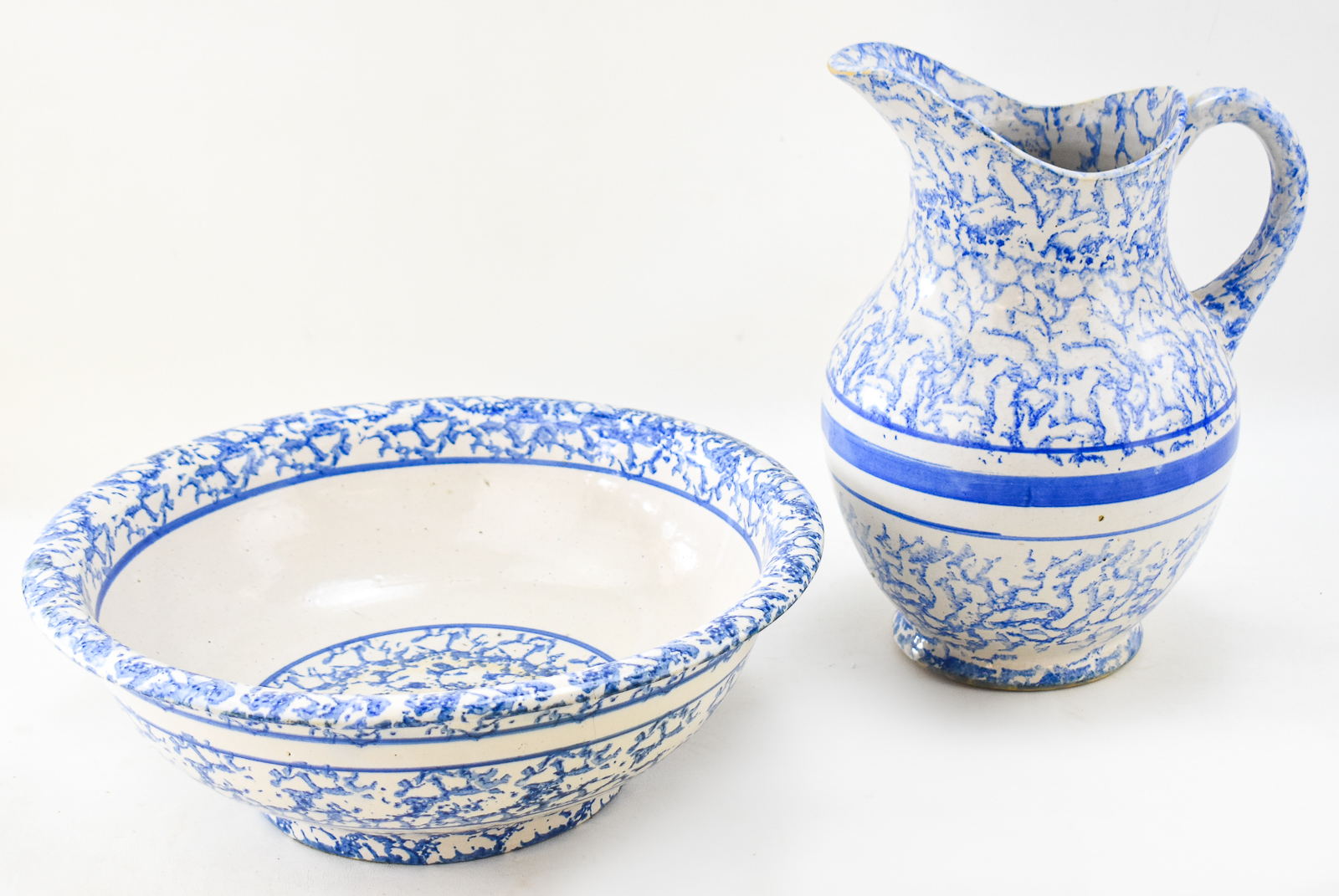 BLUE SPONGEWARE WATER PITCHER AND BASIN