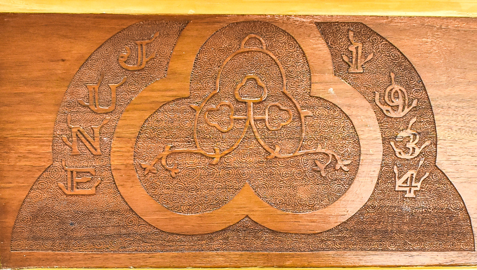 1934 FLORAL RELIEF-CARVED OAK CHEST