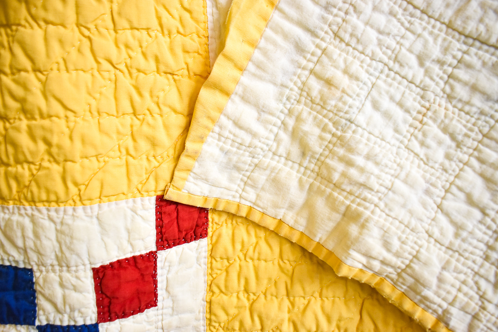 AMERICAN PATCHWORK CANARY YELLOW 'DOUBLE IRISH CHAIN' QUILT