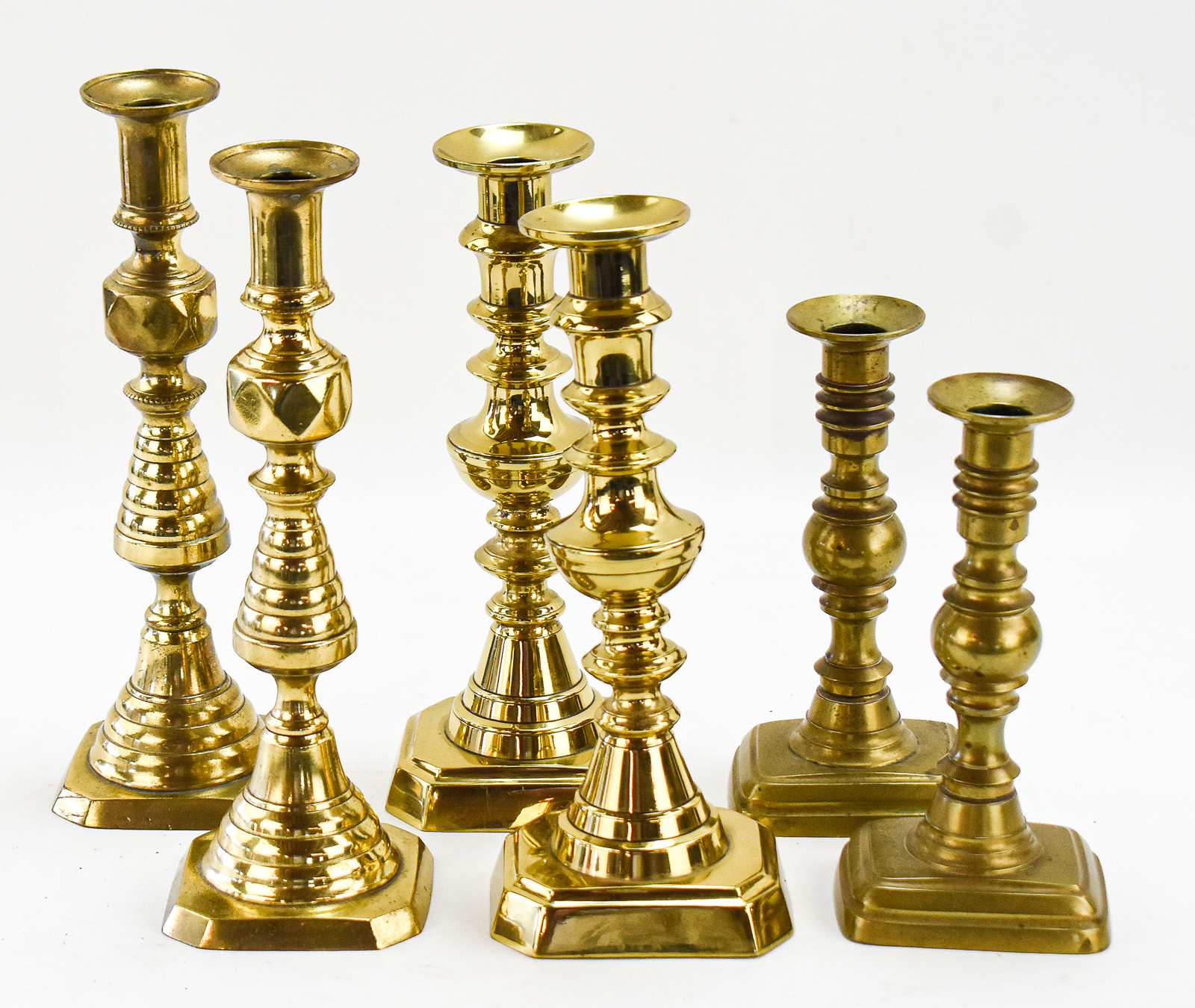 19TH CENTURY BRASS CANDLESTICKS: 'BEEHIVE AND DIAMOND'