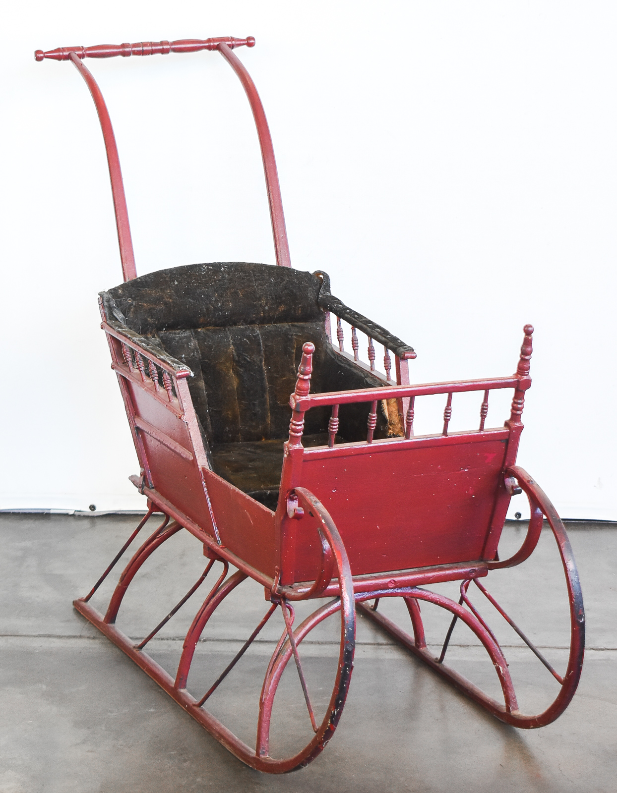 VICTORIAN CHILDREN'S PUSH SLEIGH