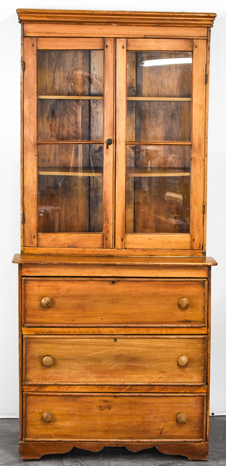 AMERICAN COUNTRY PRIMITIVE-STYLE PINE STEP-BACK CUPBOARD