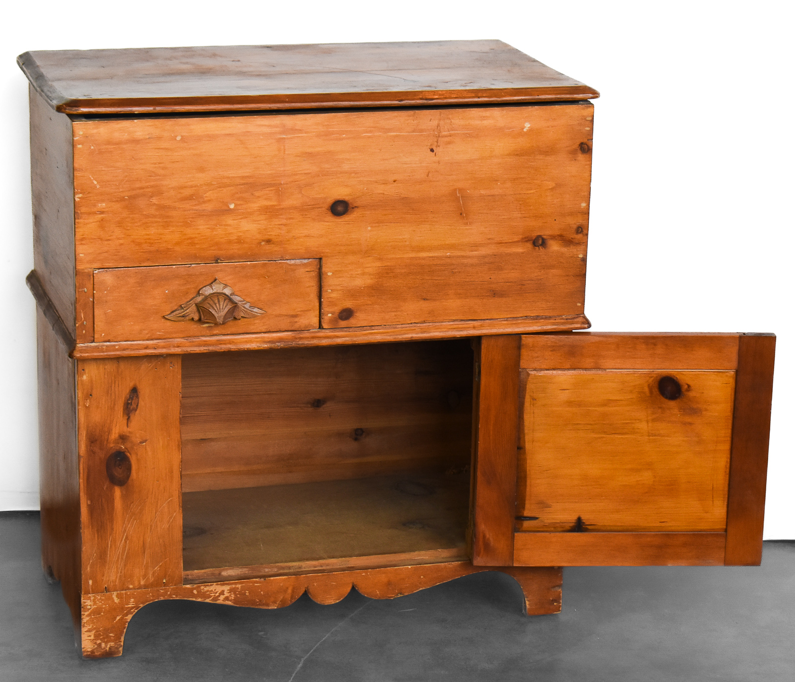 AMERICAN PRIMITIVE-STYLE PINE LIFT-TOP DRY SINK
