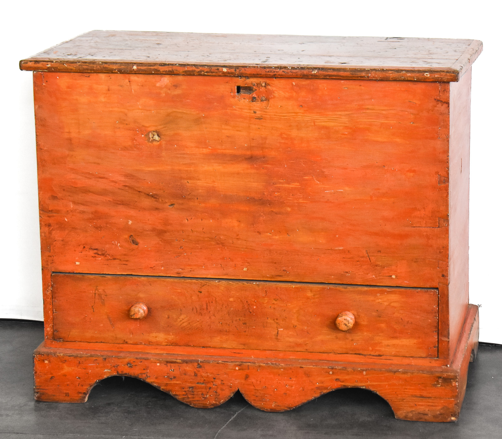 EARLY AMERICAN PAINTED PINE BLANKET CHEST
