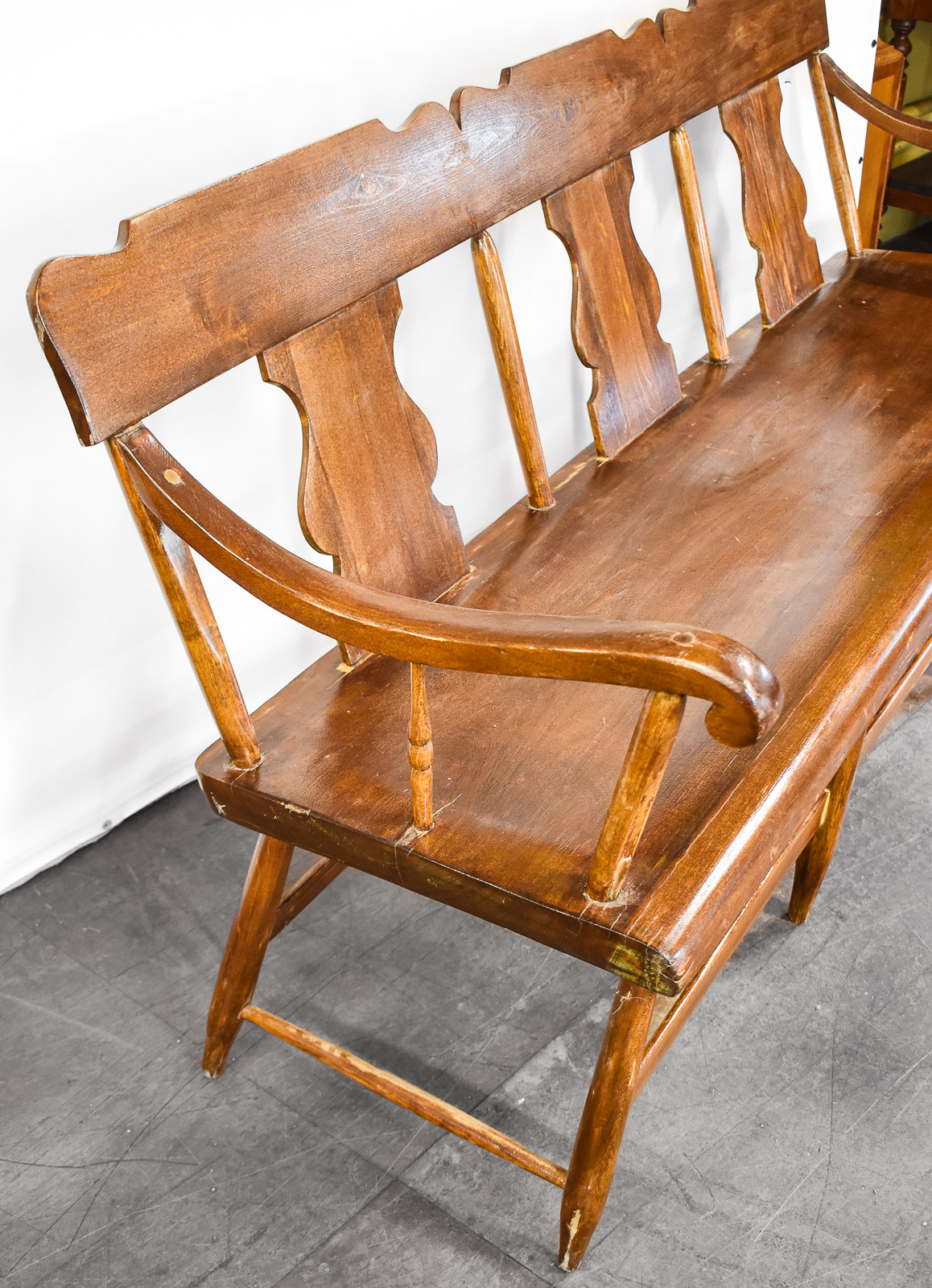 PENNSYLVANIAN STYLE PINE BENCH