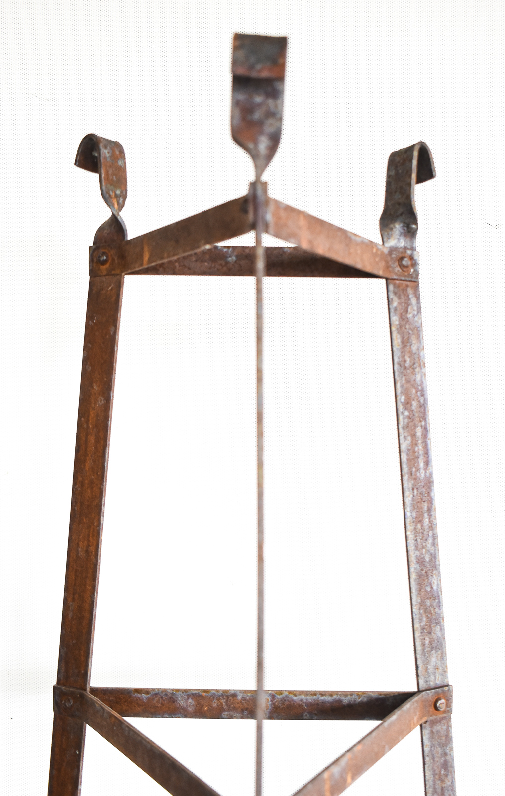 ENCLUME (ATTR.) FRENCH STYLE FREESTANDING FIVE-TIER CORNER POT STAND