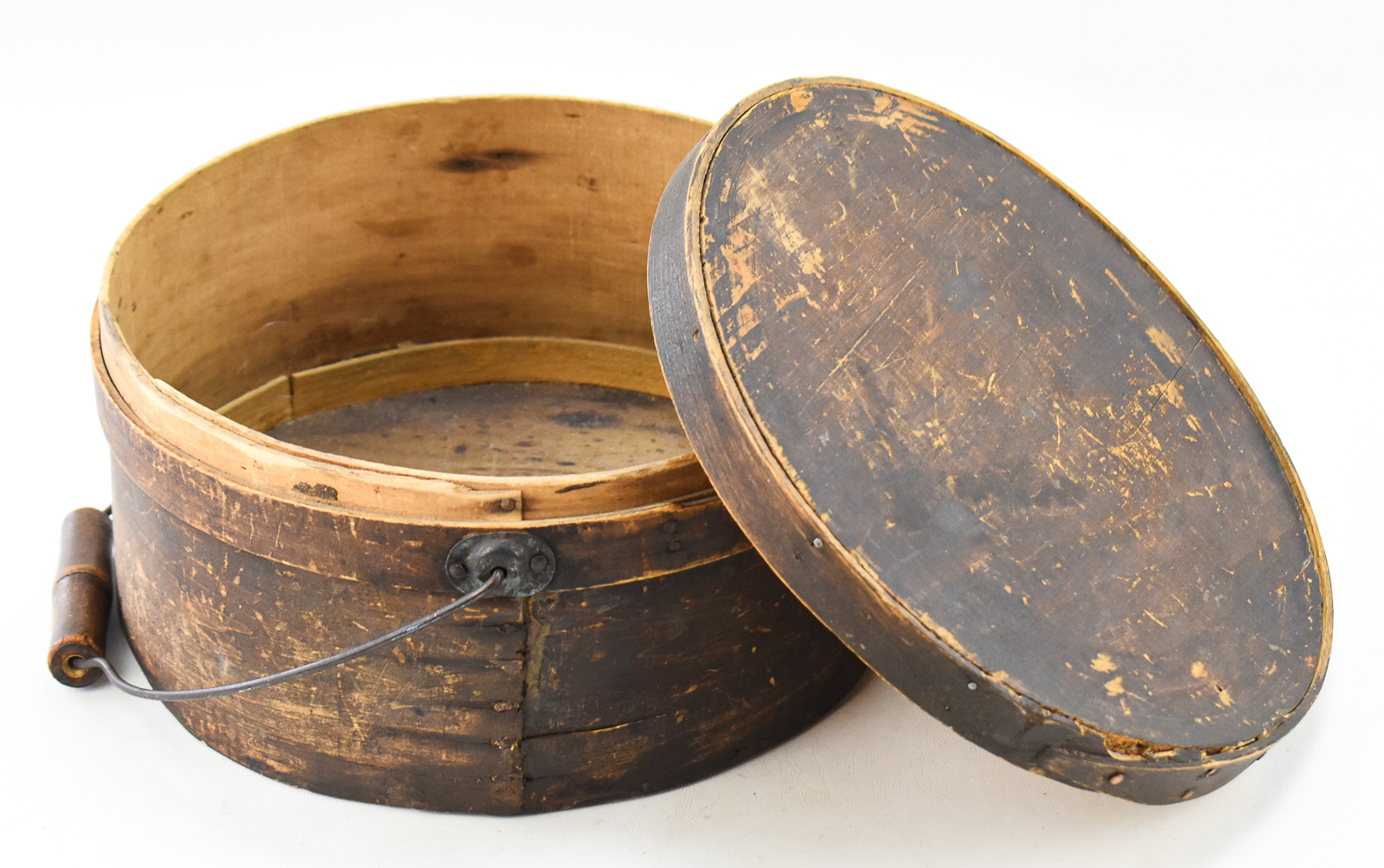 BENTWOOD LIDDED BAIL-HANDLED PANTRY BOX