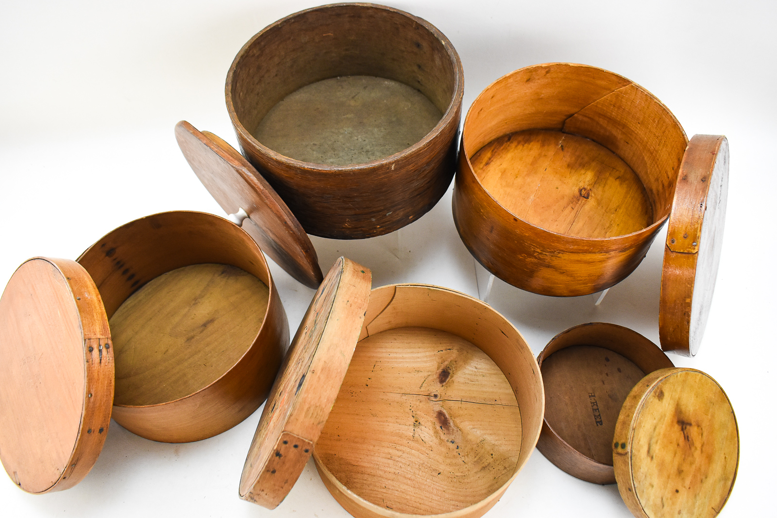 FIVE LIDDED SHAKER-STLYE PANTRY BOXES