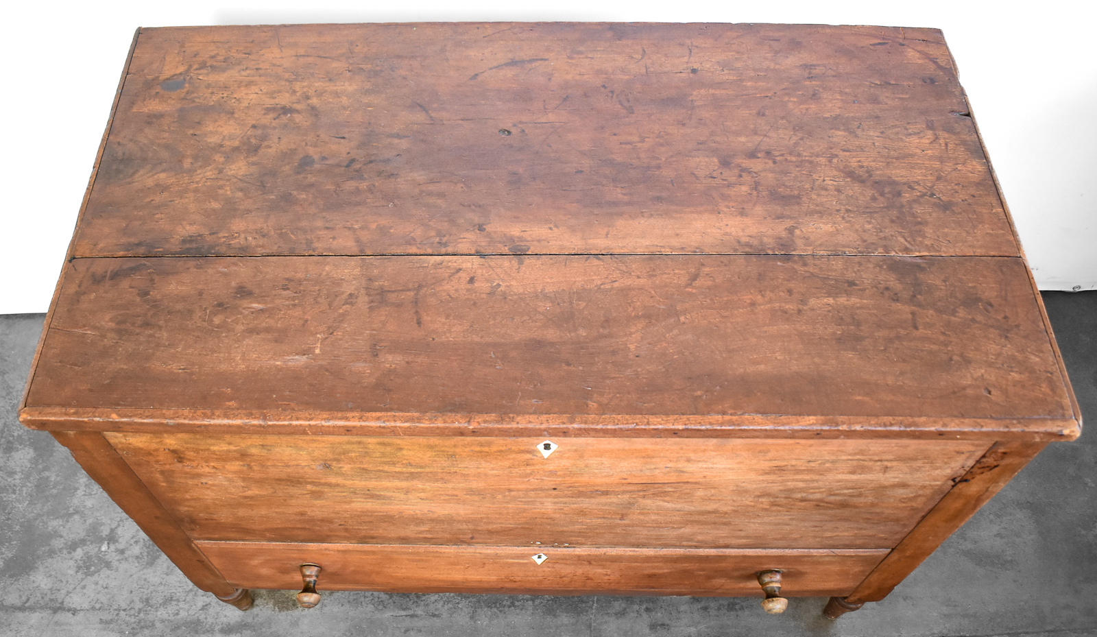 ANTIQUE FIRWOOD SUGAR CHEST
