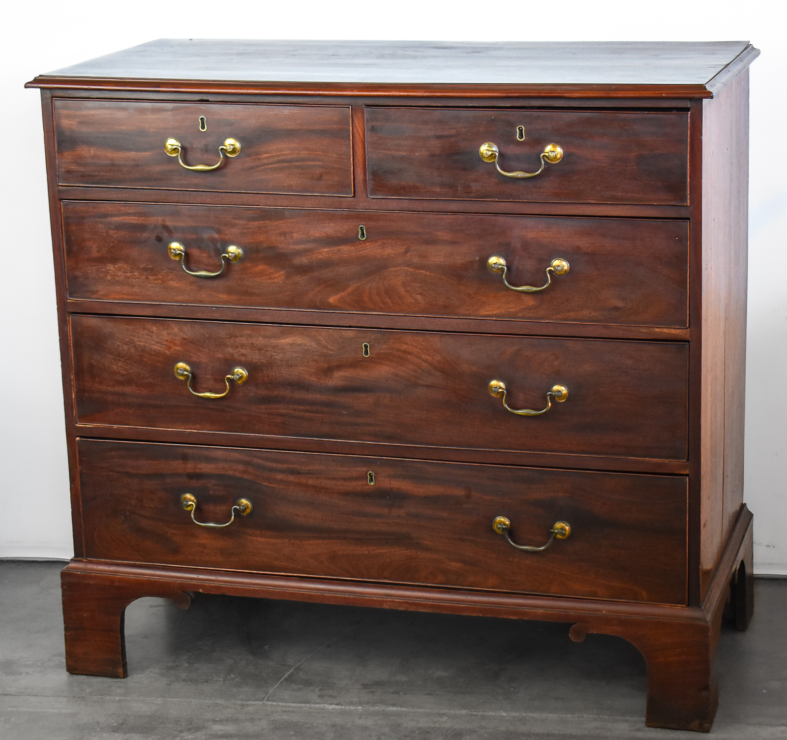 GEORGE III STYLE MAHOGANY CHEST OF DRAWERS