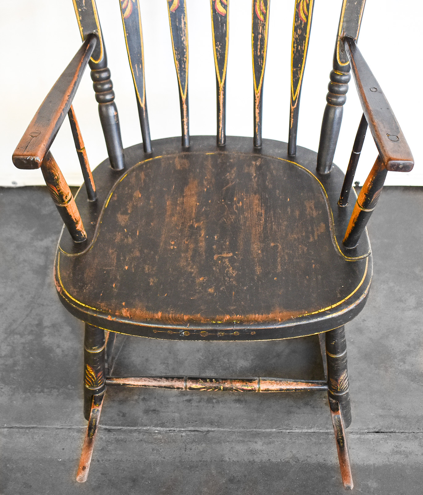 NEW ENGLAND FOLK ART HAND-PAINTED 'BOSTON' STYLE ARROW-BACK ROCKING CHAIR