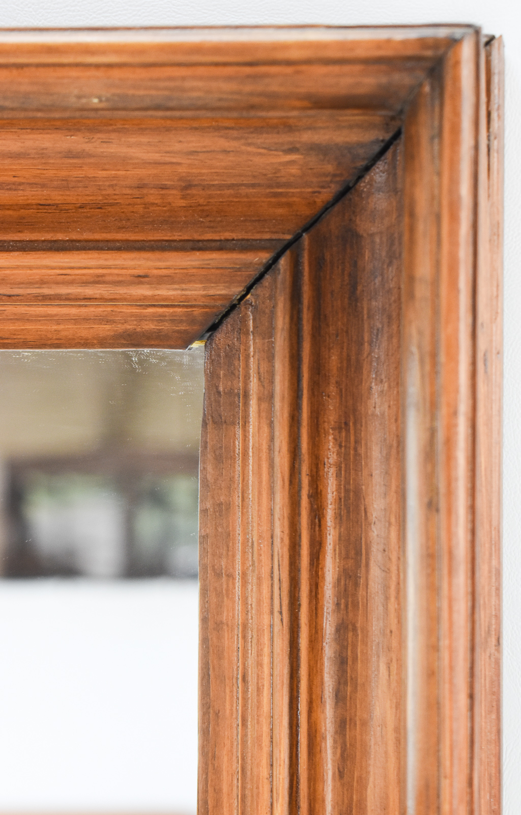 WALNUT WOOD FRAMED RECTANGULAR MIRROR