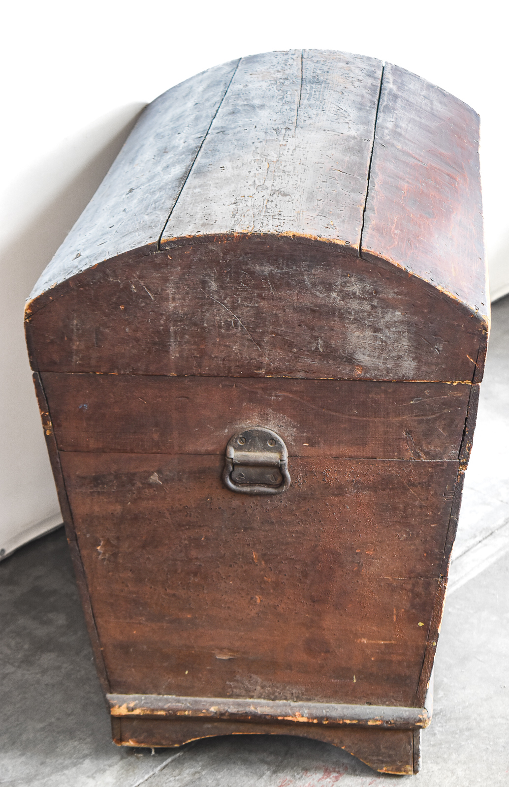 WOODEN DOME TOP BLANKET CHEST