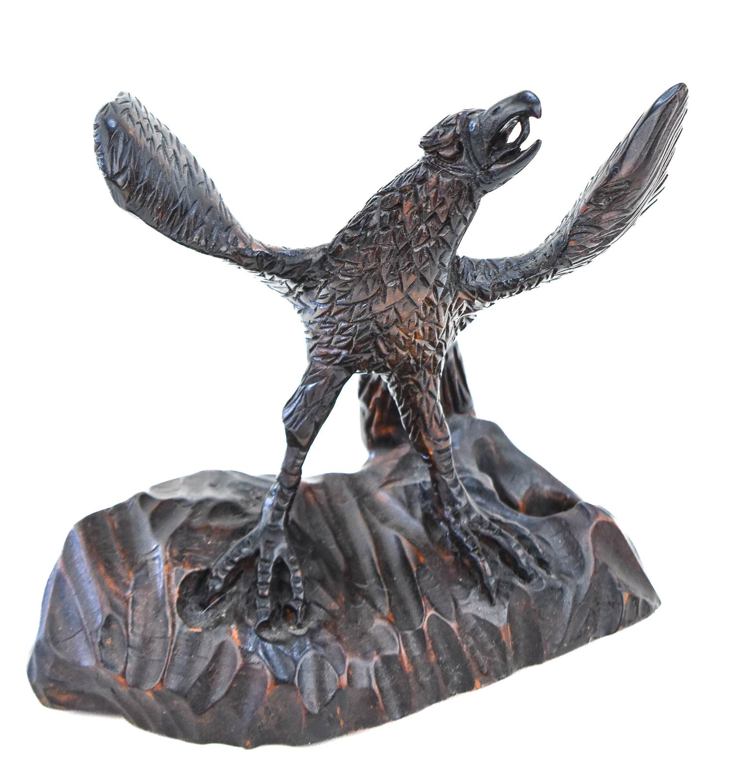 HANDCRAFTED FOLK ART SCULPTED EAGLE
