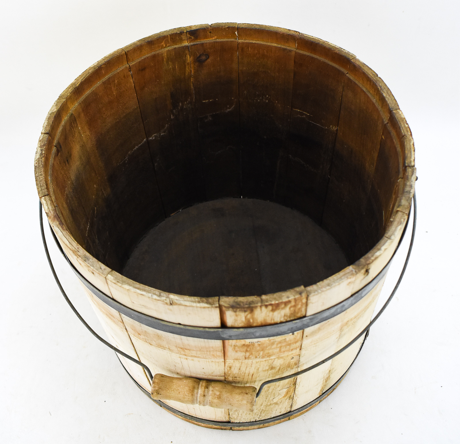 RAW PINE STAVE PLANT BUCKET
