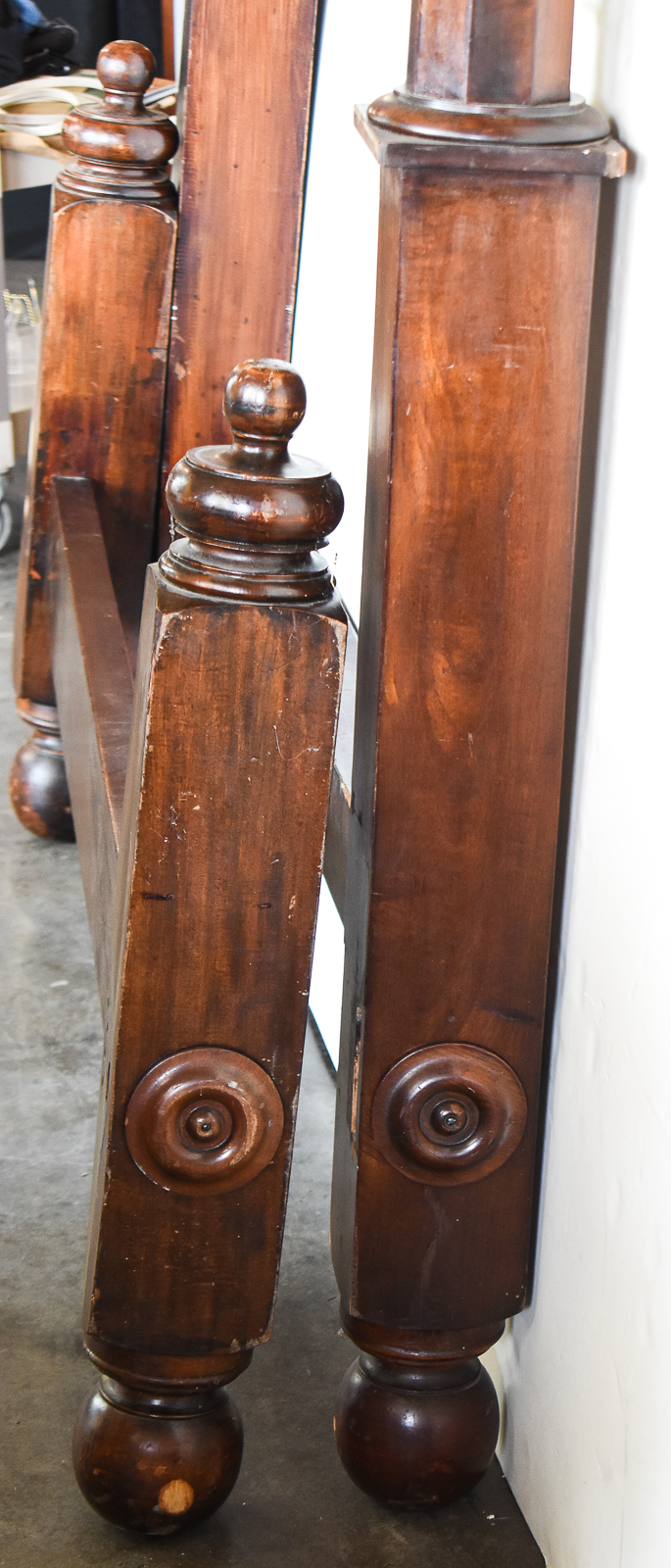 EARLY FEDERAL FOUR POSTER BED FRAME