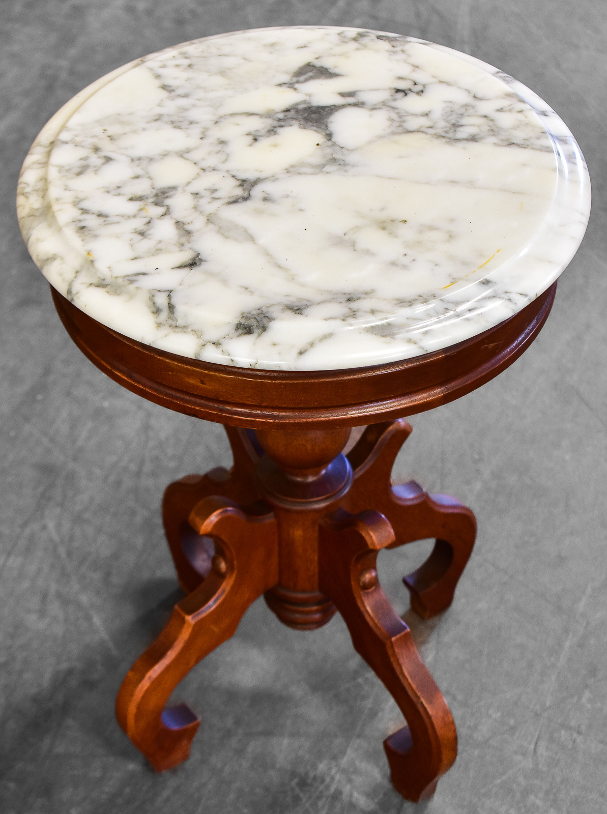 MARBLE TOP PEDESTAL ACCENT TABLE