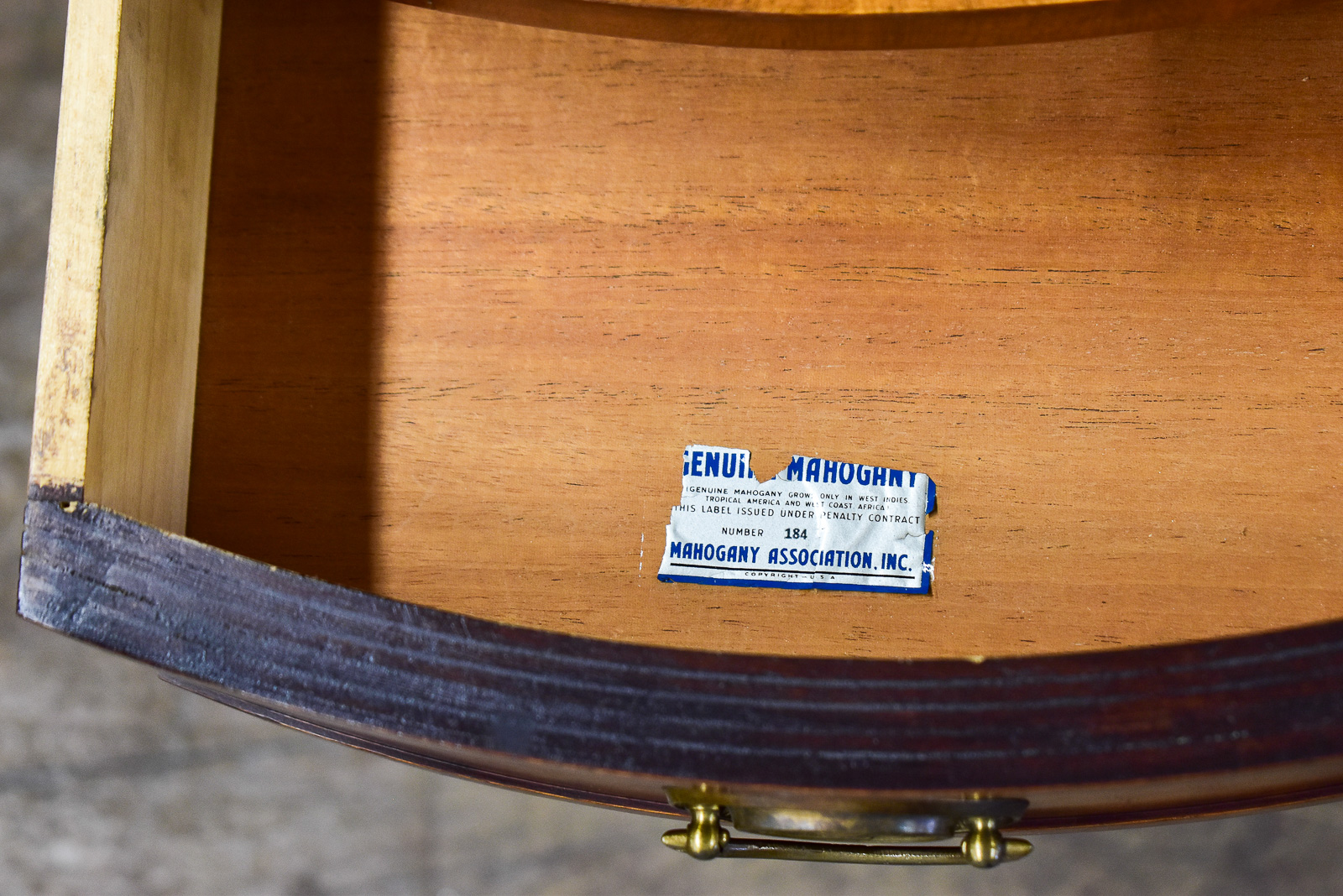 DUNCAN PHYFE STYLE DRUM TABLE