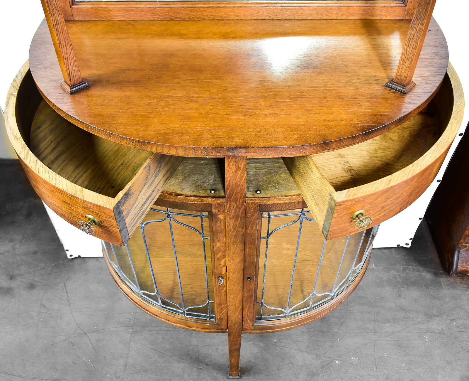 CURVED LEADED GLASS BUFFET HUTCH