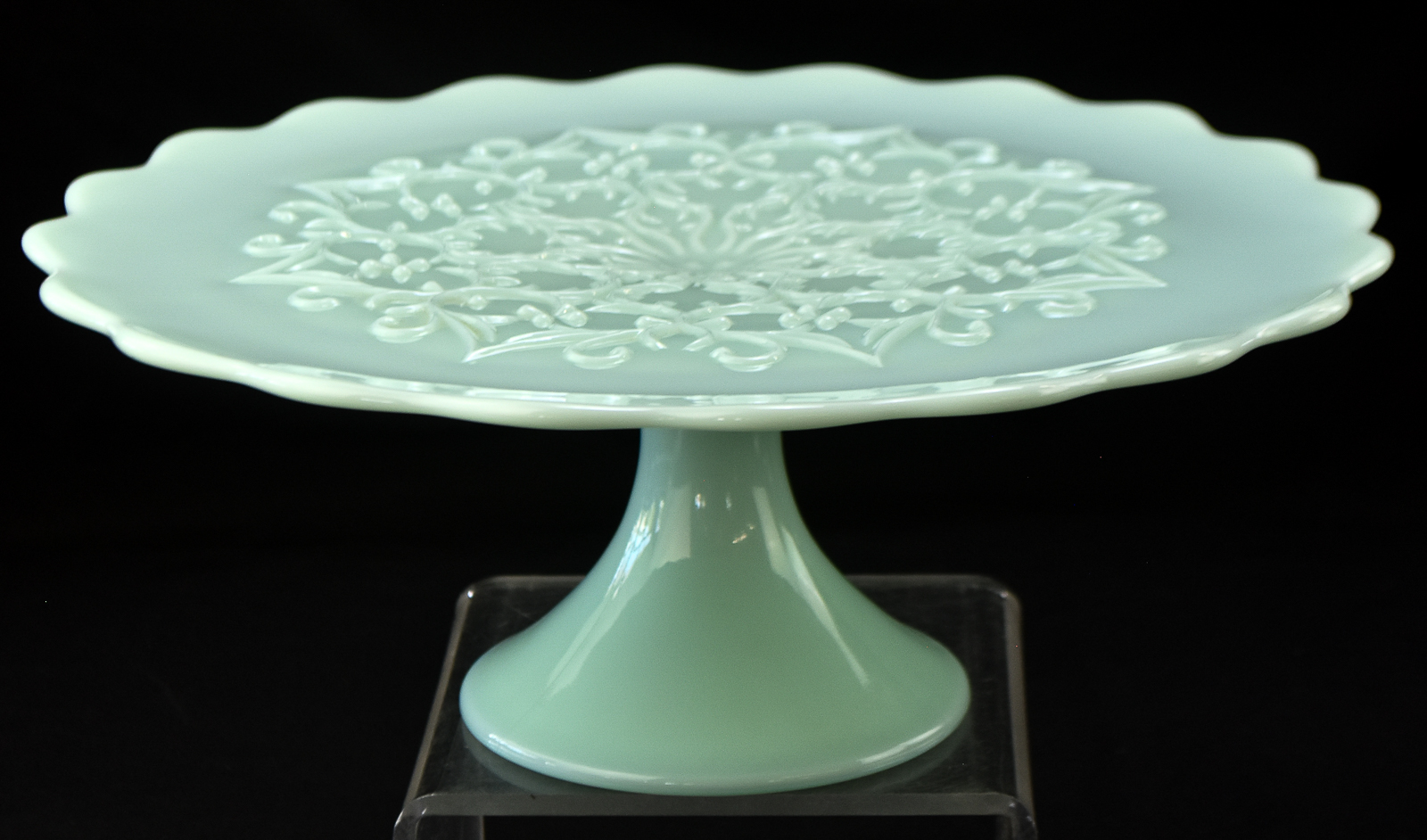 FENTON GLASS 'SPANISH LACE' PEDESTAL CAKE STAND
