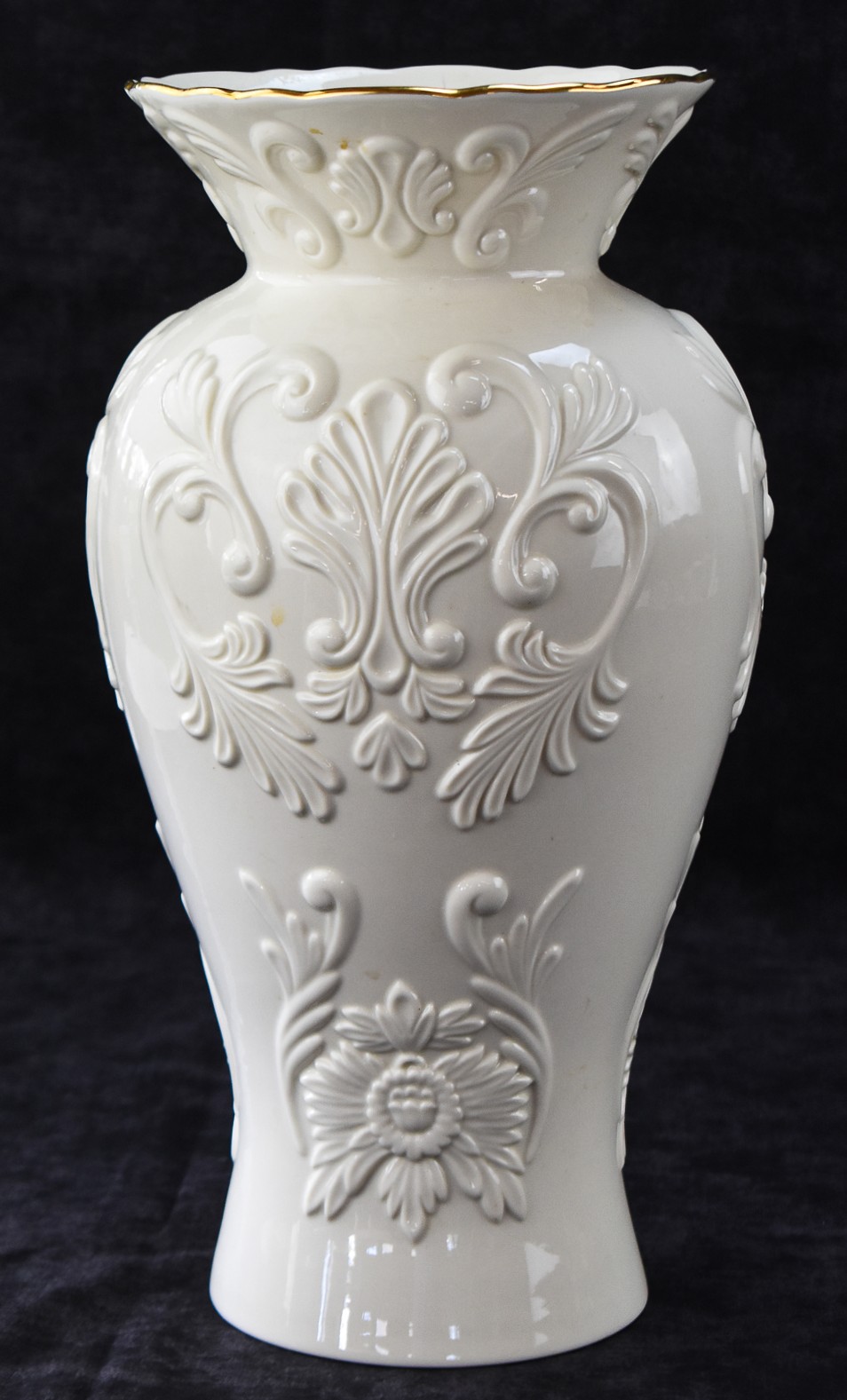 LENOX GEORGIAN COLLECTION PORCELAIN TALL VASE